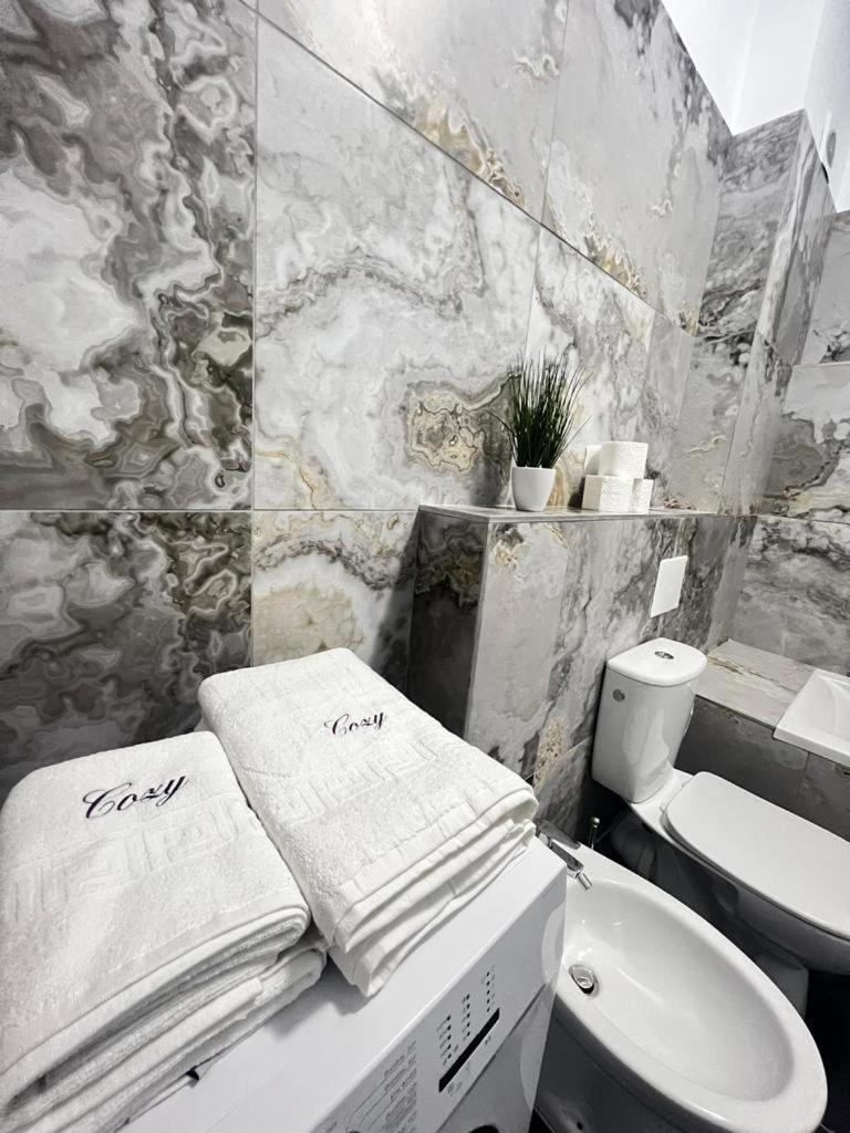 Luxury Cozy Apartments ซูชาวา ภายนอก รูปภาพ